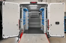 01_Fiat Ducato L2 H2 con arredo a ingombro ridotto e rampa di carico con kit di rotazione