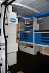 Allestimento Ford Transit Visto dalla porta laterale.