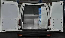 ARREDAMENTO FURGONE OFFICINA SU VOLKSWAGEN CADDY 2003 L1 05a