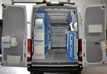 Scaffalature e cassettiere per furgoni su IVECO DAILY 2014 L2 H2 01a